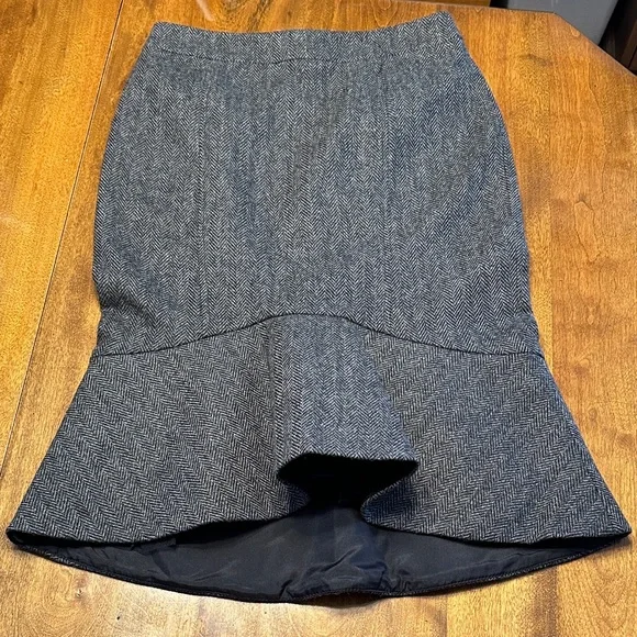 Derek Lam Gray Herringbone Wool Pencil Skirt silk lined. - Picture 8 of 9